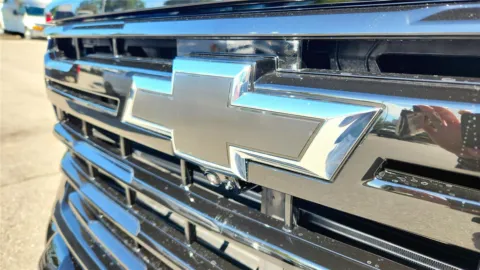 More photos of 2026 Chevrolet Silverado 2500HD LT at Tom Gill Chevrolet, KY