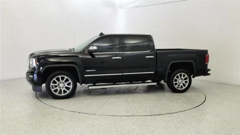 More photos of 2017 GMC Sierra 1500 Denali at Tom Gill Chevrolet, KY