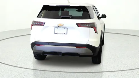 More photos of 2026 Chevrolet Equinox FWD LT at Tom Gill Chevrolet, KY