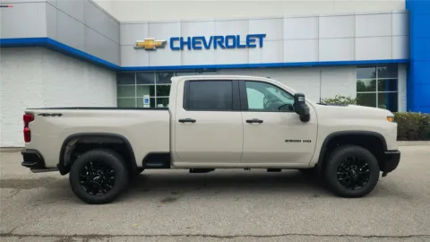 White 2026 Chevrolet Silverado 2500HD Custom for sale in Florence, KY