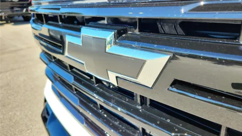 More photos of 2026 Chevrolet Silverado 2500HD LT at Tom Gill Chevrolet, KY