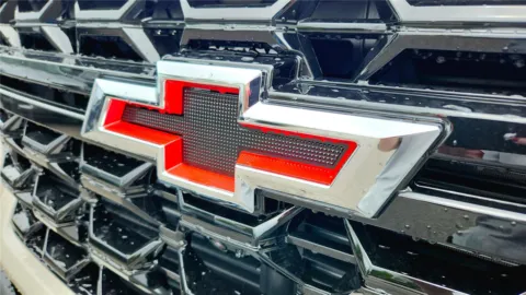 More photos of 2026 Chevrolet Silverado 2500HD ZR2 at Tom Gill Chevrolet, KY