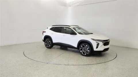 White 2026 Chevrolet Trax 2RS for sale in Florence, KY