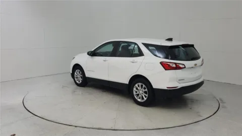More photos of 2021 Chevrolet Equinox LS at Tom Gill Chevrolet, KY