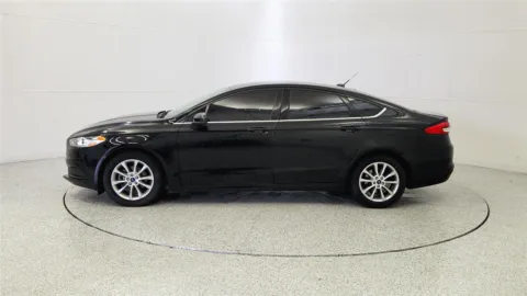 More photos of 2017 Ford Fusion SE at Tom Gill Chevrolet, KY