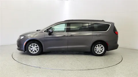 More photos of 2021 Chrysler Voyager LXI at Tom Gill Chevrolet, KY
