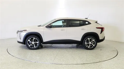 More photos of 2026 Chevrolet Trax 1RS at Tom Gill Chevrolet, KY