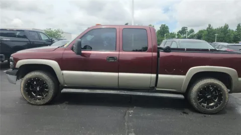 More photos of 2002 Chevrolet Silverado 1500 LS at Tom Gill Chevrolet, KY