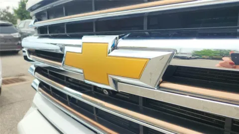 More photos of 2021 Chevrolet Silverado 3500HD High Country at Tom Gill Chevrolet, KY