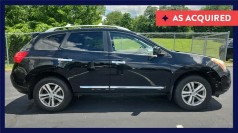 Black 2013 Nissan Rogue SV for sale in Florence, KY