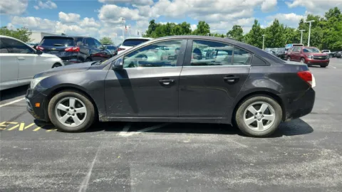 More photos of 2015 Chevrolet Cruze LT at Tom Gill Chevrolet, KY