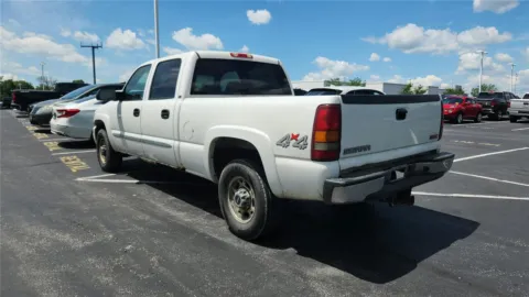 More photos of 2003 GMC Sierra 1500HD SLE at Tom Gill Chevrolet, KY
