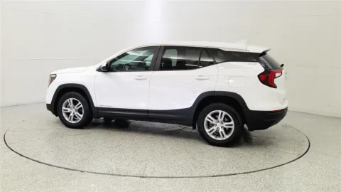 More photos of 2023 GMC Terrain SLE at Tom Gill Chevrolet, KY