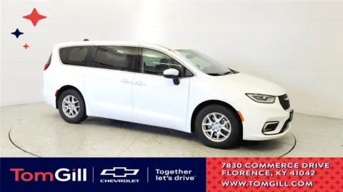 Unknown 2023 Chrysler Pacifica Touring L for sale in Florence, KY