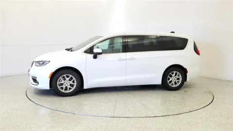 More photos of 2023 Chrysler Pacifica Touring L at Tom Gill Chevrolet, KY