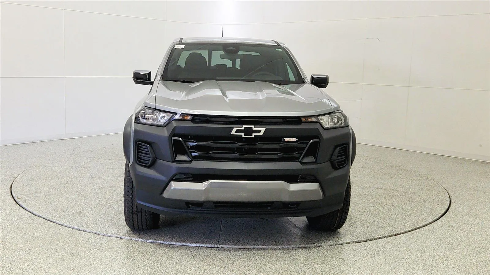 2026 Chevrolet Colorado Trail Boss - Photo 2
