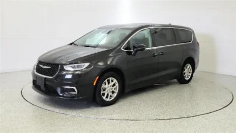 Another view of 2023 Chrysler Pacifica Touring L for sale in Florence, KY at Tom Gill Chevrolet