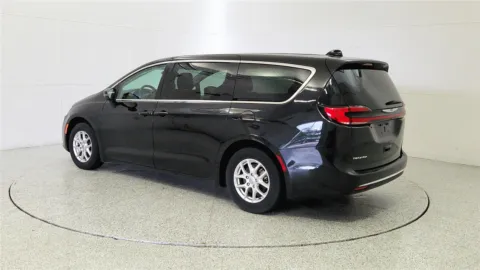 More photos of 2023 Chrysler Pacifica Touring L at Tom Gill Chevrolet, KY
