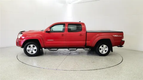 More photos of 2015 Toyota Tacoma 4WD Double Cab LB V6 AT (Natl) at Tom Gill Chevrolet, KY