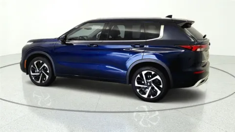 More photos of 2022 Mitsubishi Outlander SEL Special Edition at Tom Gill Chevrolet, KY