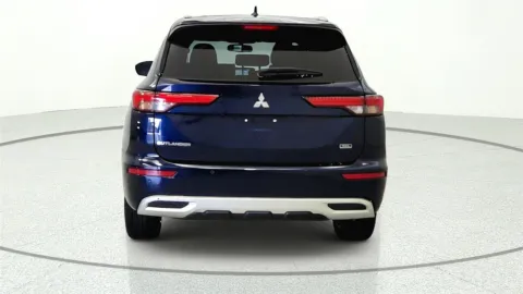 More photos of 2022 Mitsubishi Outlander SEL Special Edition at Tom Gill Chevrolet, KY