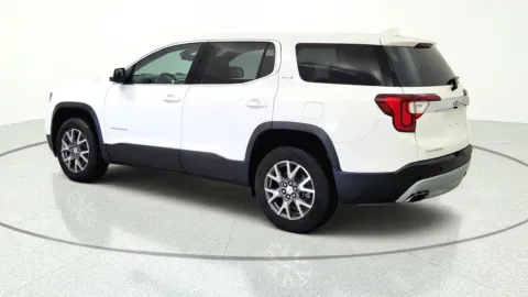 More photos of 2022 GMC Acadia SLE at Tom Gill Chevrolet, KY