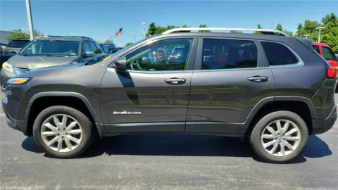 More photos of 2016 Jeep Cherokee Limited at Tom Gill Chevrolet, KY
