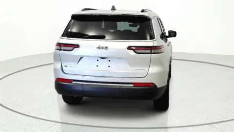 More photos of 2022 Jeep Grand Cherokee L Laredo at Tom Gill Chevrolet, KY