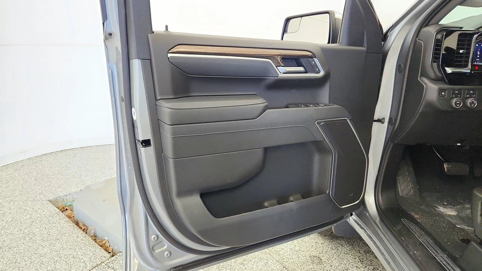 2026 Chevrolet Silverado 1500 LT - Photo 25