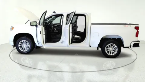 More photos of 2026 Chevrolet Silverado 1500 RST at Tom Gill Chevrolet, KY