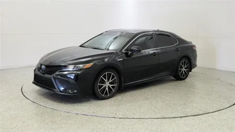 Another view of 2021 Toyota Camry Hybrid SE for sale in Florence, KY at Tom Gill Chevrolet