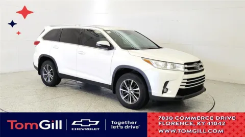 White 2019 Toyota Highlander XLE for sale in Florence, KY