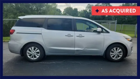 Silver 2016 Kia Sedona LX for sale in Florence, KY