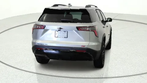More photos of 2027 Chevrolet Equinox AWD RS at Tom Gill Chevrolet, KY