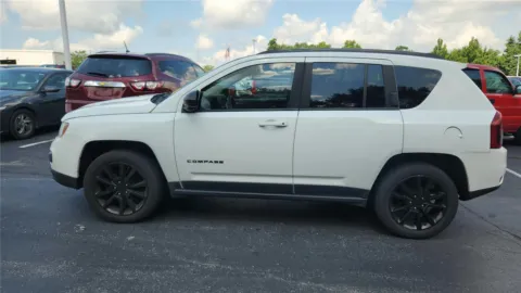 More photos of 2015 Jeep Compass Altitude Edition at Tom Gill Chevrolet, KY