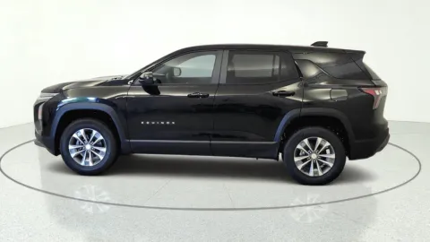 More photos of 2027 Chevrolet Equinox AWD LT at Tom Gill Chevrolet, KY