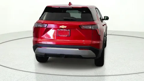 More photos of 2027 Chevrolet Equinox AWD LT at Tom Gill Chevrolet, KY
