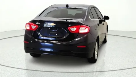 More photos of 2017 Chevrolet Cruze LT at Tom Gill Chevrolet, KY