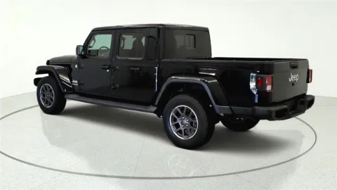 More photos of 2022 Jeep Gladiator Overland at Tom Gill Chevrolet, KY