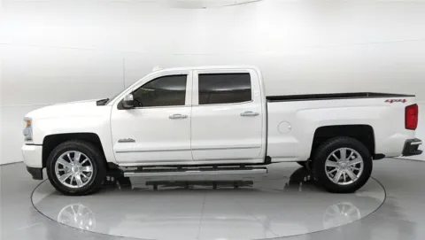 More photos of 2017 Chevrolet Silverado 1500 High Country at Tom Gill Chevrolet, KY