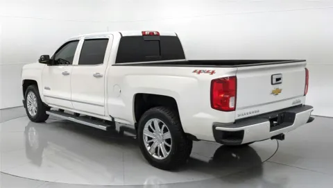 More photos of 2017 Chevrolet Silverado 1500 High Country at Tom Gill Chevrolet, KY
