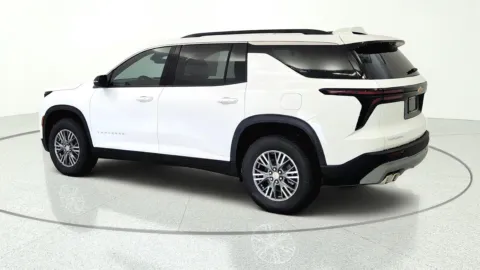 More photos of 2026 Chevrolet Traverse FWD LT at Tom Gill Chevrolet, KY
