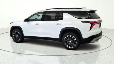 More photos of 2026 Chevrolet Traverse FWD LT at Tom Gill Chevrolet, KY