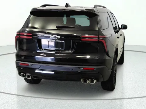More photos of 2026 Chevrolet Traverse FWD LT at Tom Gill Chevrolet, KY