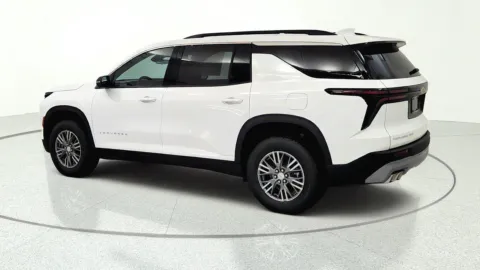 More photos of 2026 Chevrolet Traverse AWD LT at Tom Gill Chevrolet, KY
