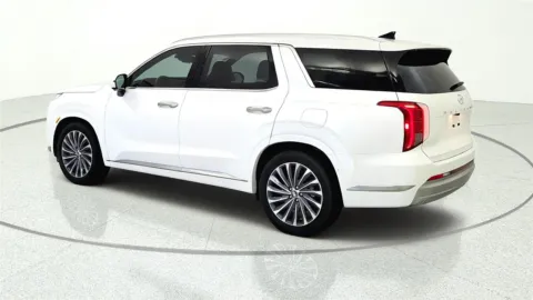 More photos of 2024 Hyundai Palisade Calligraphy at Tom Gill Chevrolet, KY