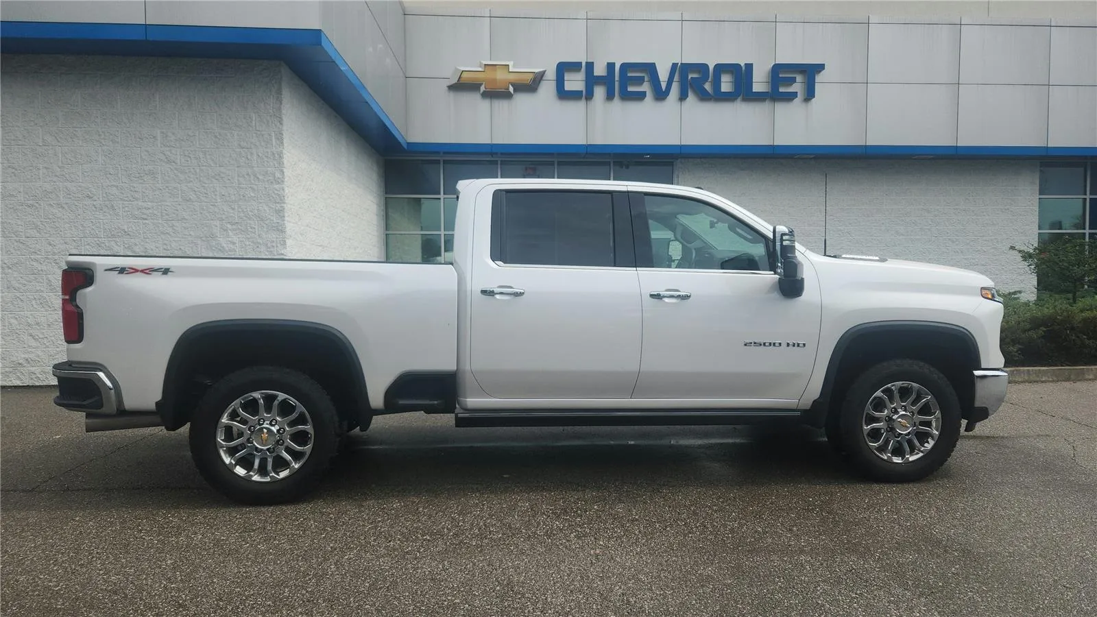 White 2024 Chevrolet Silverado 2500 HD LTZ for sale in Florence, KY