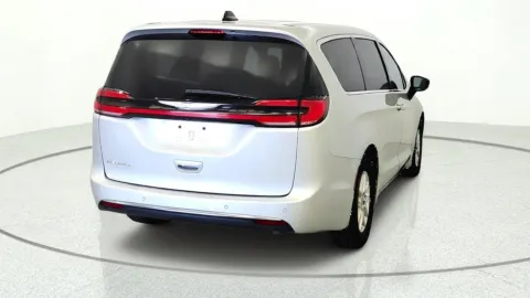 More photos of 2024 Chrysler Pacifica Touring L at Tom Gill Chevrolet, KY