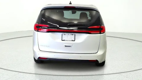 More photos of 2024 Chrysler Pacifica Touring L at Tom Gill Chevrolet, KY