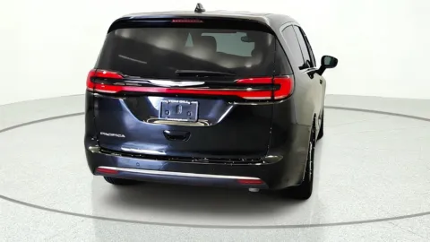 More photos of 2023 Chrysler Pacifica Touring L at Tom Gill Chevrolet, KY